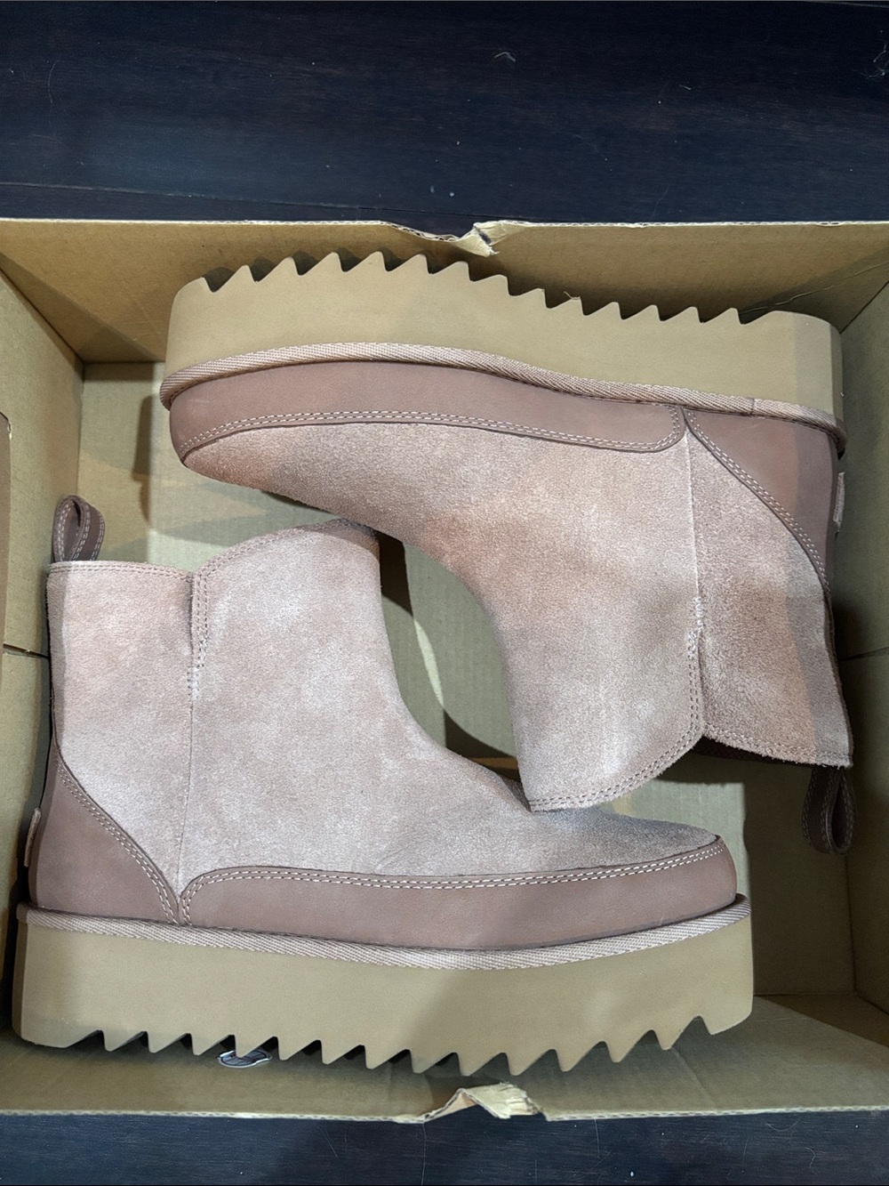UGG ALINA MINI PLATFORM BOOTS IN ROCKY OAK SZ 7 NEW IN BOX
